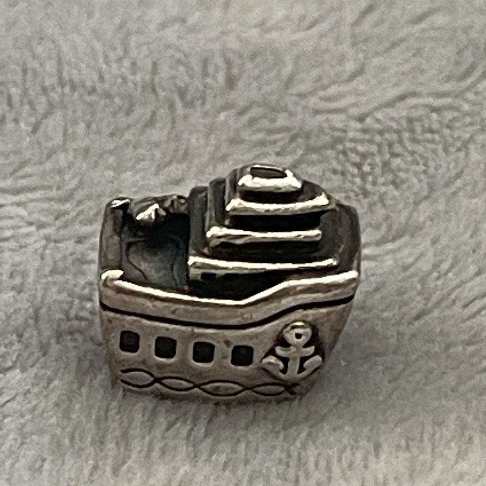 Pandora bracelet charm cruise ship 🛳